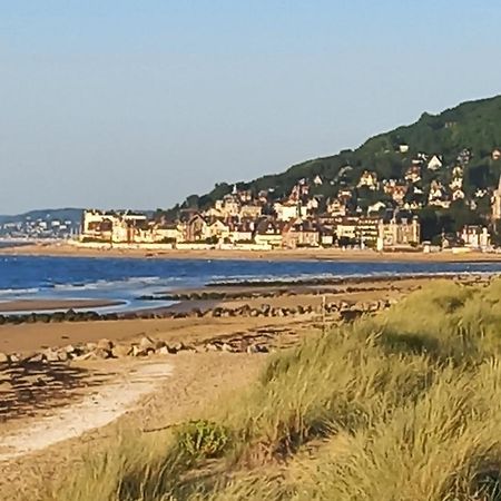 O Douceurs Sucrées Cabourg Bed and Breakfast Exterior foto