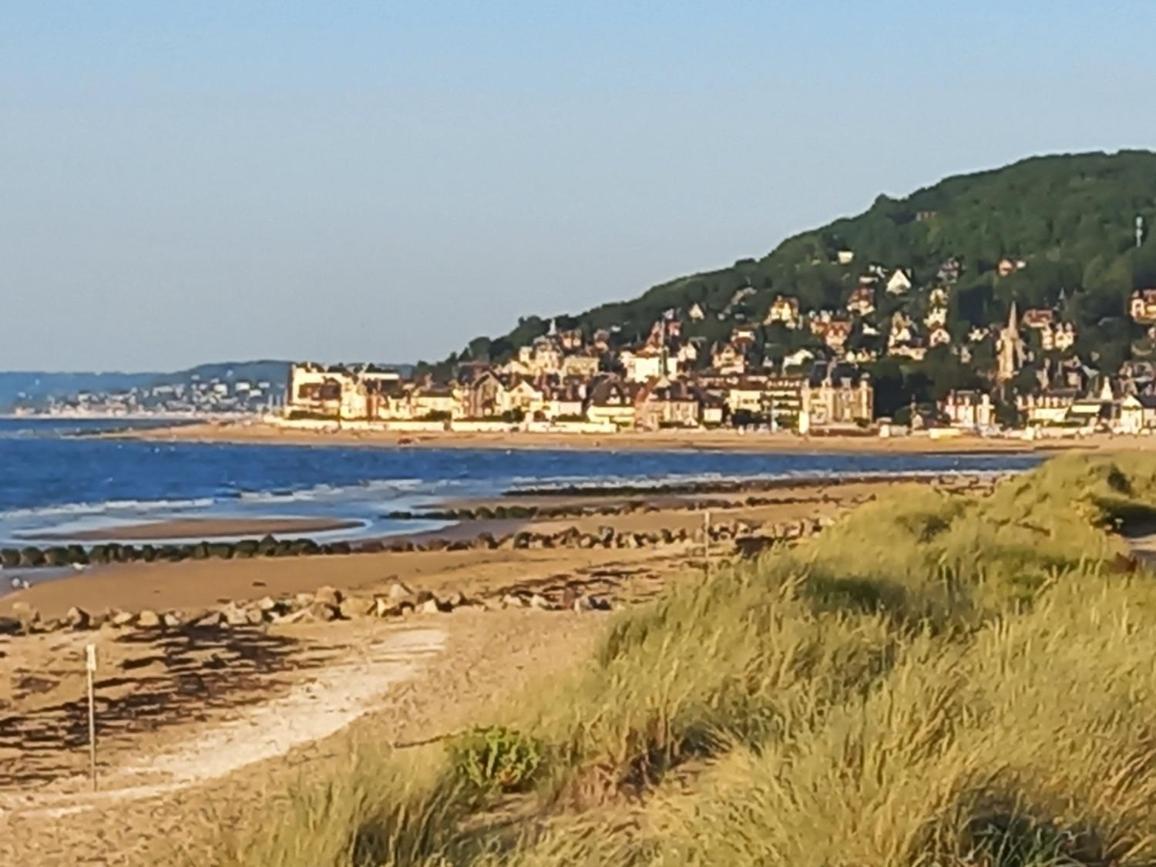 O Douceurs Sucrées Cabourg Bed and Breakfast Exterior foto